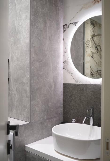 Sphinx Apartment Durres Bagian luar foto