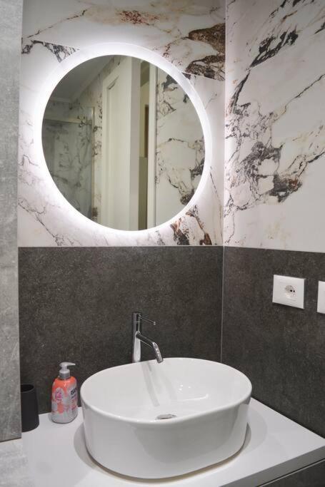 Sphinx Apartment Durres Bagian luar foto