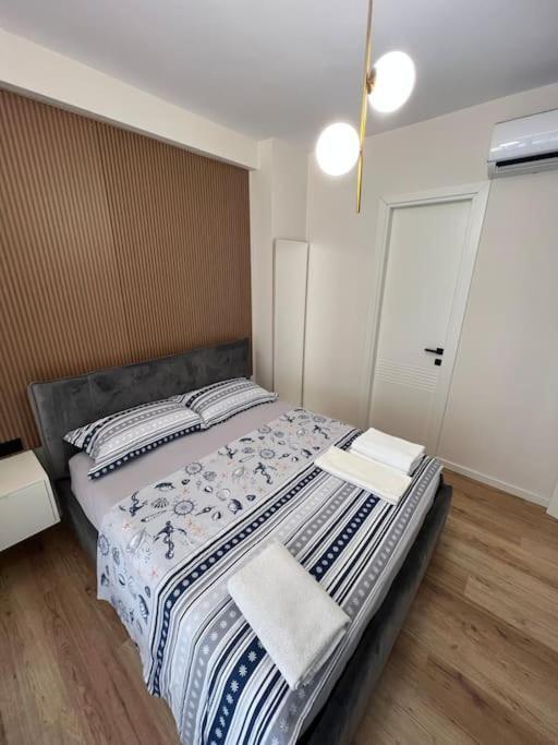 Sphinx Apartment Durres Bagian luar foto